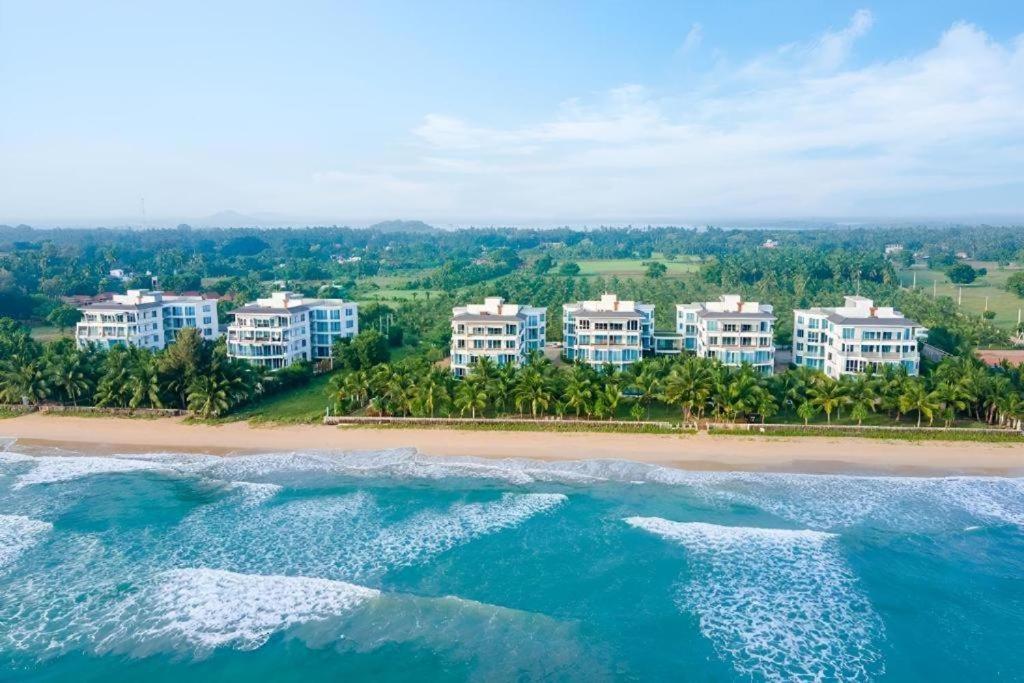Beach Paradise Nilaveli ตรินโคมาลี ภายนอก รูปภาพ